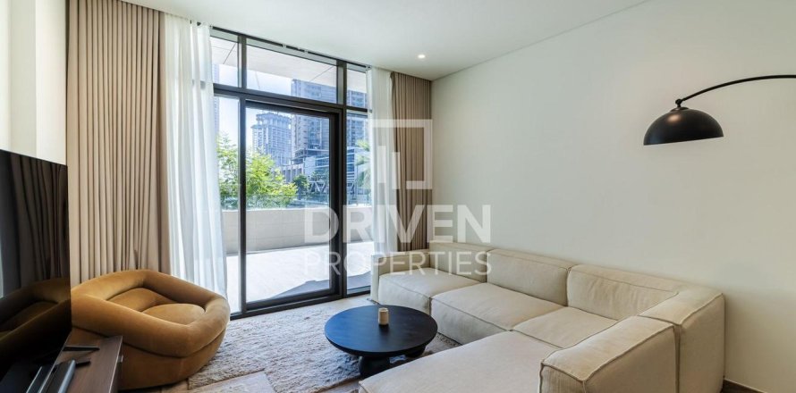 Квартира в Бизнес-Бэе, Дубай, 3 спальни, 181.16м², № 129505