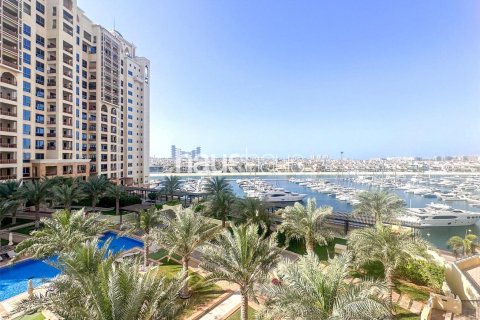 Apartment in Marina Residences, Palm Jumeirah, Dubai 2 bedrooms, 180 sq.m. № 43846