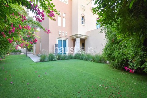 Villa in Dubai Sports City, Dubai 4 bedrooms, 350 sq.m. № 43255 - photo 4