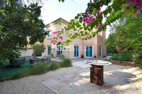 Villa in Dubai Sports City, Dubai 4 bedrooms, 350 sq.m. № 43255 - photo 3