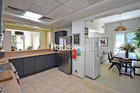 Villa in Dubai Sports City, Dubai 4 bedrooms, 350 sq.m. № 43255 - photo 8