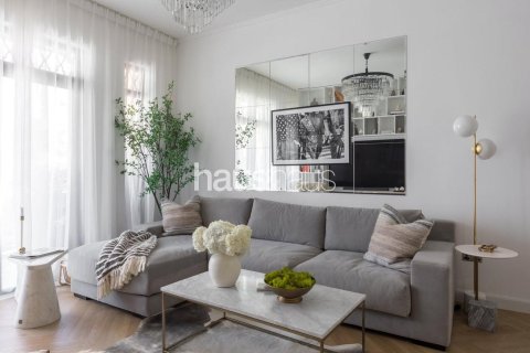 Apartment in Old Town, Dubai 2 bedrooms, 98 sq.m. № 44780 - photo 3