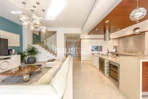 Townhouse in Palm Jumeirah, Dubai 5 bedrooms, 327 sq.m. № 44770 - photo 18