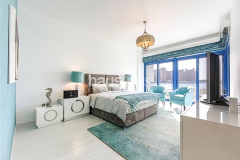 Townhouse in Palm Jumeirah, Dubai 5 bedrooms, 327 sq.m. № 44770 - photo 6