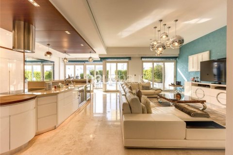 Townhouse in Palm Jumeirah, Dubai 5 bedrooms, 327 sq.m. № 44770 - photo 14