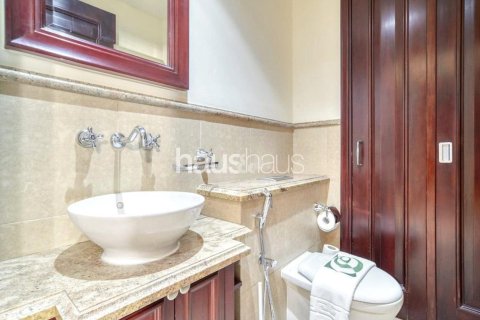 Apartment in Old Town, Dubai 1 bedroom, 94 sq.m. № 44776 - photo 17