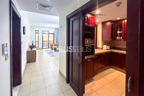 Apartment in Old Town, Dubai 1 bedroom, 94 sq.m. № 44776 - photo 9