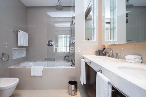 Appartement à The Address Residence Fountain Views, Downtown Dubai (Downtown Burj Dubai), Dubai, 1 chambre, 79 m², № 44779 - photo 10