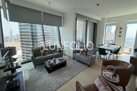 Снять в аренду квартиру в Burj Vista, Даунтаун Дубай (Даунтаун Бурдж Дубай), Дубай: 3 спальни, 169м², № 46149 - фото 3