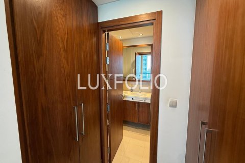 Снять в аренду квартиру в Burj Vista, Даунтаун Дубай (Даунтаун Бурдж Дубай), Дубай: 3 спальни, 169м², № 46149 - фото 27
