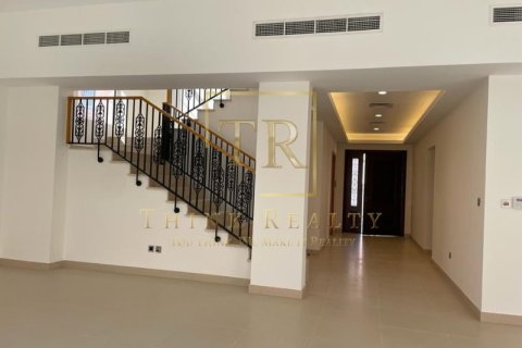 Вилла в Nadd Al Sheba, Дубай, 4 спальни, 468м², № 4113