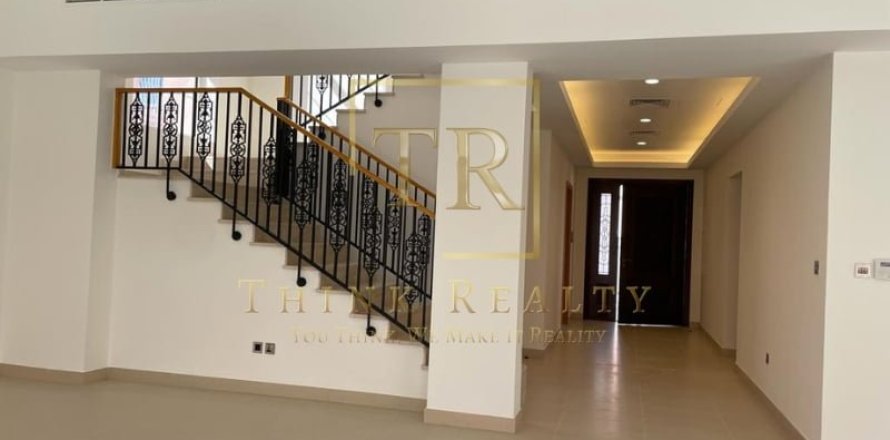 Villa à Nadd Al Sheba, Dubai, 4 chambres, 468 m², № 4113