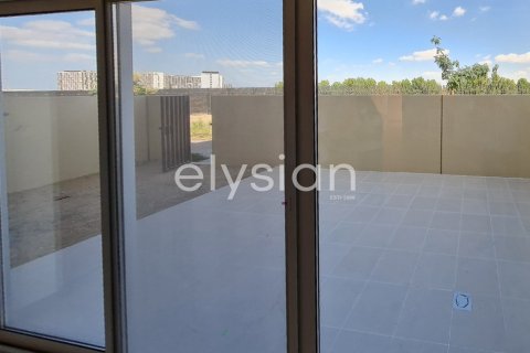 Adosado en EMAAR South, Dubai South (Dubai World Central), Dubai, 2 dormitorios, 151 m², № 38142 - foto 2