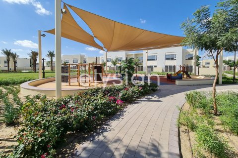 Adosado en EMAAR South, Dubai South (Dubai World Central), Dubai, 2 dormitorios, 151 m², № 38142 - foto 5