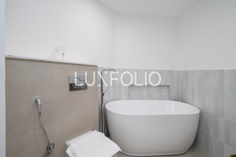 Снять в аренду квартиру в Shoreline Apartments, Пальма Джумейра, Дубай: 2 спальни, 147м², № 46288 - фото 19