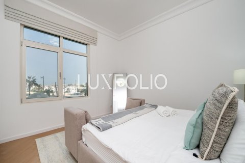 Снять в аренду квартиру в Shoreline Apartments, Пальма Джумейра, Дубай: 2 спальни, 147м², № 46288 - фото 13