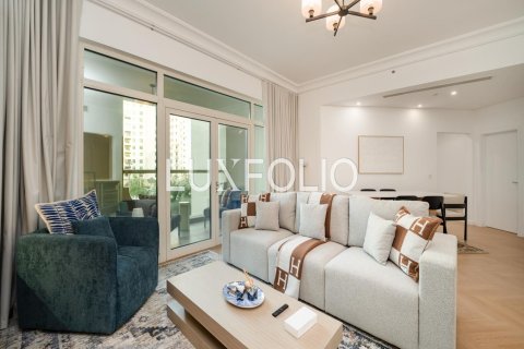 Снять в аренду квартиру в Shoreline Apartments, Пальма Джумейра, Дубай: 2 спальни, 147м², № 46288 - фото 2
