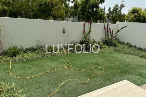 Снять в аренду виллу в Maple at Dubai Hills Estate, Дубай Хилс Эстейт, Дубай: 4 спальни, 281м², № 46296 - фото 16