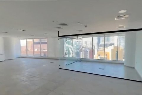 Снять в аренду офис в Barsha Heights (Tecom), Дубай: 102м², № 113377 - фото 5