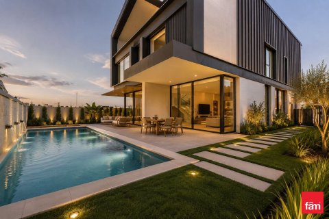 Villa à Dubai, 5 chambres, 676.9 m², № 111832