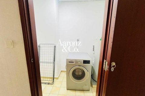 Снять в аренду апартаменты в отеле в Джумейра Бич Резиденс, Дубай: 2 спальни, 138м², № 121162 - фото 15