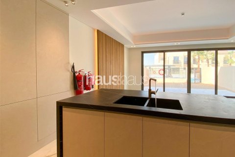 Adosado en Jumeirah Golf Estates, Dubai, 3 dormitorios, 152 m², № 44640 - foto 3