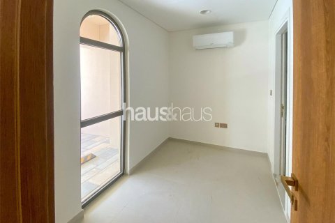 Adosado en Jumeirah Golf Estates, Dubai, 3 dormitorios, 152 m², № 44640 - foto 6