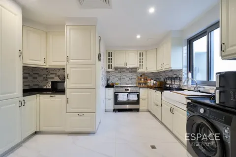 Villa à Dubai Hills Estate, Dubai, 5 chambres, 344 m², № 122468 - photo 5