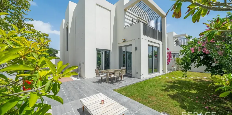 Вилла в EMAAR South, Dubai South (Dubai World Central), Дубай, 4 спальни, 272м², № 122471