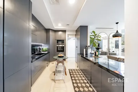 Adosado en Al Furjan, Dubai, 3 dormitorios, 292 m², № 122419 - foto 5