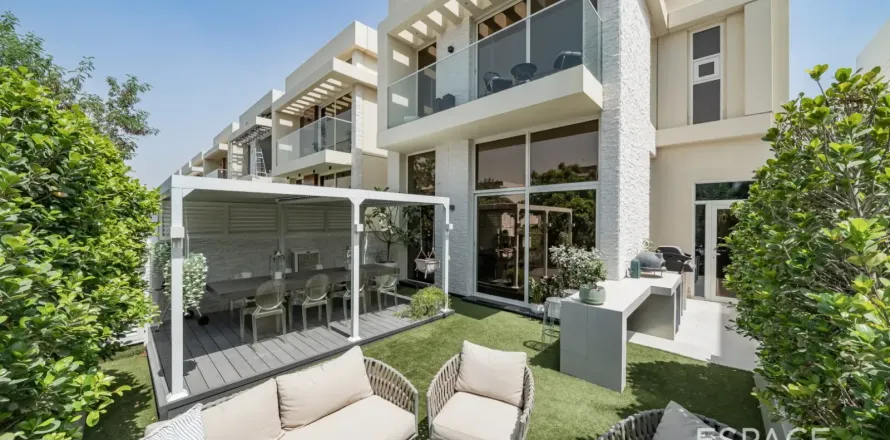 Adosado en Al Furjan, Dubai, 3 dormitorios, 292 m², № 122419