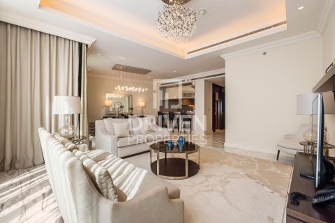 Apartment in The Address Residence Fountain Views, Downtown Dubai (Downtown Burj Dubai), Dubai 3 bedrooms, 214.05 sq.m. № 136707 - photo 2