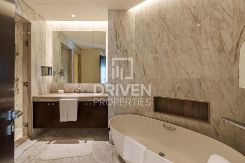 Apartment in The Address Residence Fountain Views, Downtown Dubai (Downtown Burj Dubai), Dubai 3 bedrooms, 214.05 sq.m. № 136707 - photo 15