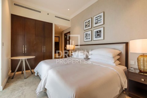 Apartment in The Address Residence Fountain Views, Downtown Dubai (Downtown Burj Dubai), Dubai 3 bedrooms, 214.05 sq.m. № 136707 - photo 9