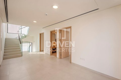 Villa in Arabian Ranches 3, Dubai 4 bedrooms, 492.2 sq.m. № 136710 - photo 3
