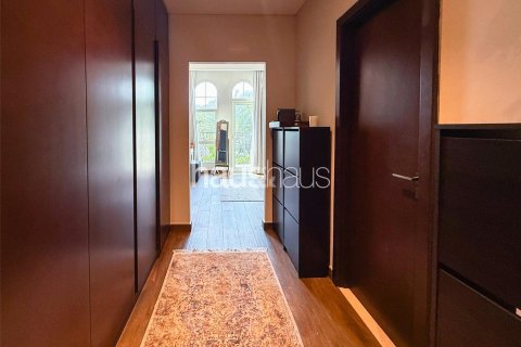Villa in Motor City, Dubai 4 bedrooms, 381 sq.m. № 44938 - photo 8