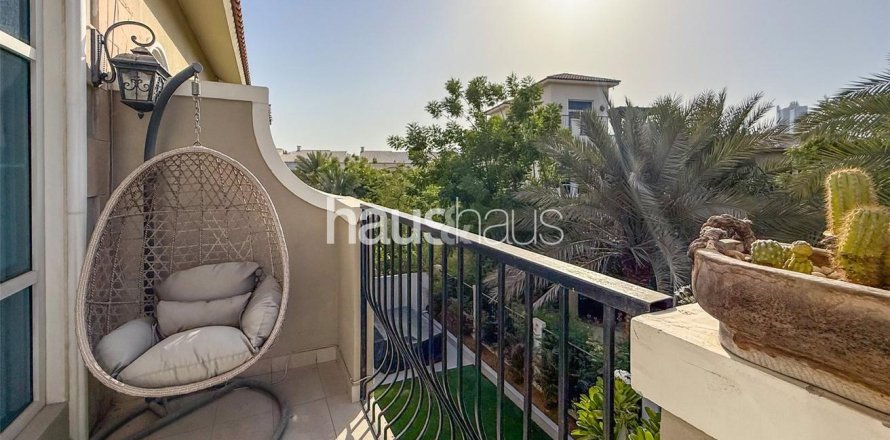 Villa in Motor City, Dubai 4 bedrooms, 381 sq.m. № 44938