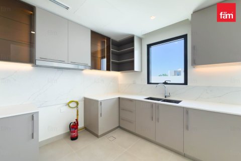 Villa in Dubai 4 bedrooms, 249.7 sq.m. № 141456 - photo 11