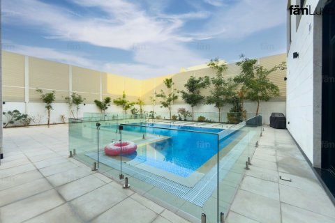 Villa in Dubai 6 bedrooms, 1393.8 sq.m. № 141757 - photo 5