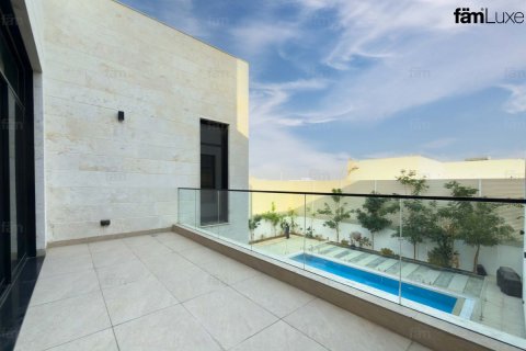 Villa in Dubai 6 bedrooms, 1393.8 sq.m. № 141757 - photo 6