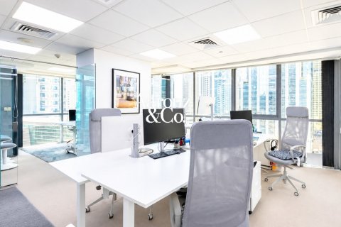 Office in Jumeirah Lake Towers, Dubai 108 sq.m. № 118409 - photo 4