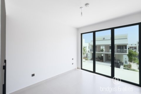 Villa in Tilal Al Ghaf, Dubai 4 bedrooms, 317 sq.m. № 118412 - photo 16