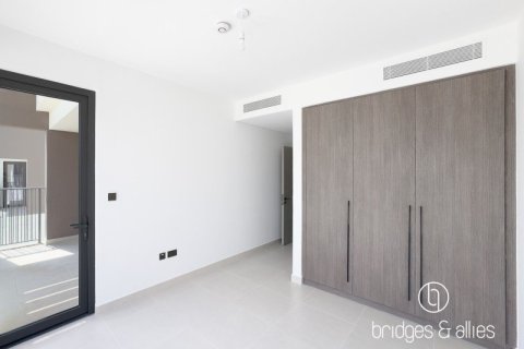 Villa in Tilal Al Ghaf, Dubai 4 bedrooms, 317 sq.m. № 118412 - photo 4