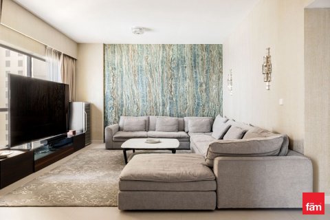 Apartment in Dubai 3 bedrooms, 182.1 sq.m. № 112572 - photo 3