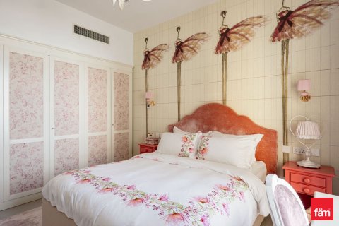 Apartment in Dubai 3 bedrooms, 182.1 sq.m. № 112572 - photo 14