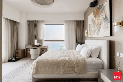 Apartment in Dubai 3 bedrooms, 182.1 sq.m. № 112572 - photo 8