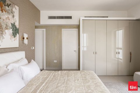 Apartment in Dubai 3 bedrooms, 182.1 sq.m. № 112572 - photo 7