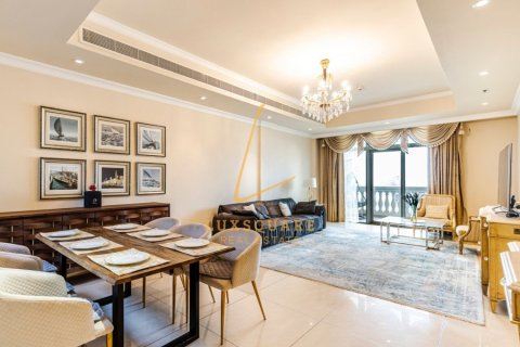 Apartment in The Crescent, Palm Jumeirah, Dubai 2 bedrooms, 164 sq.m. № 115442