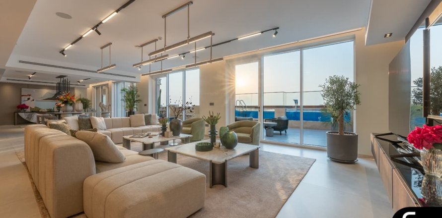 Квартира в Пальме Джумейре, Дубай, 4 спальни, 684м², № 74770