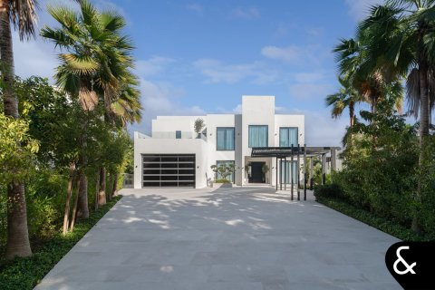Villa en Jumeirah Islands, Dubai, 5 dormitorios, 567 m², № 74490